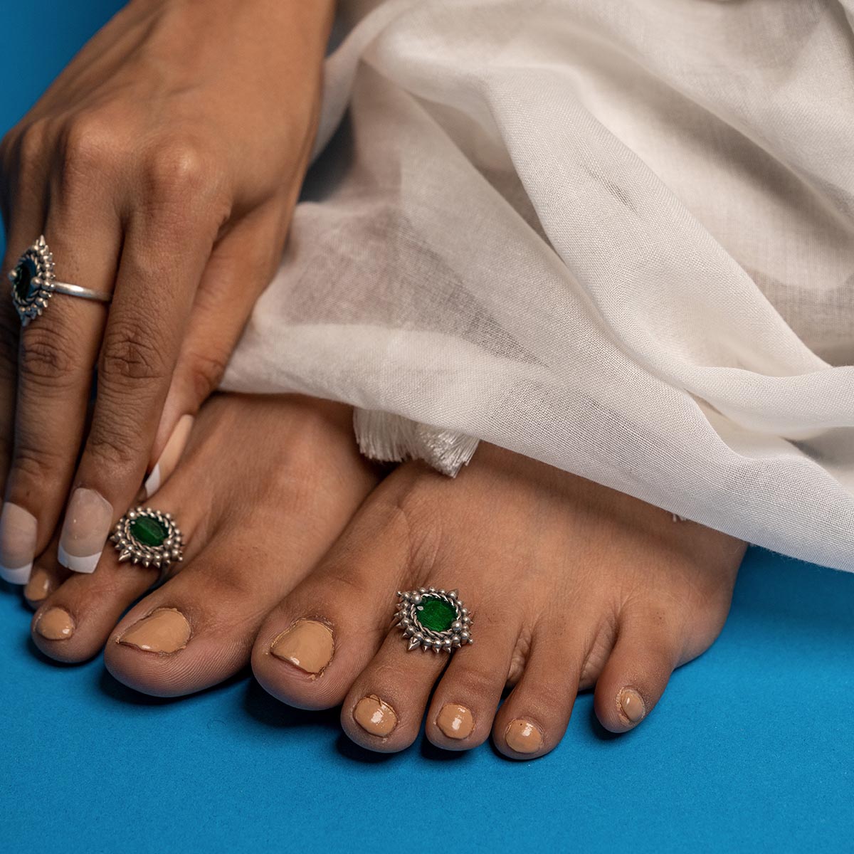 Green Meena Silver Toe Rings by MOHA