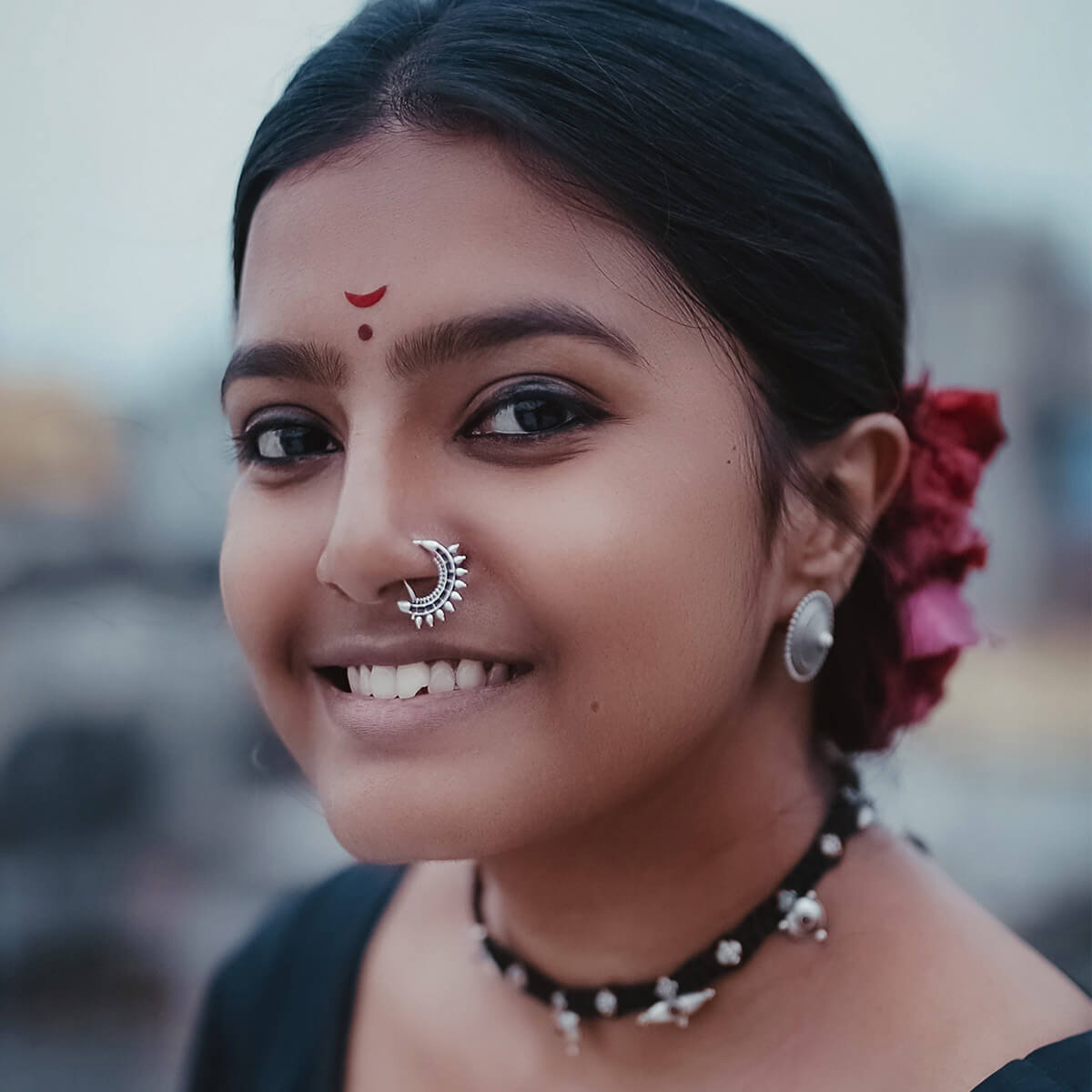 isha silver nath black pierced left by moha