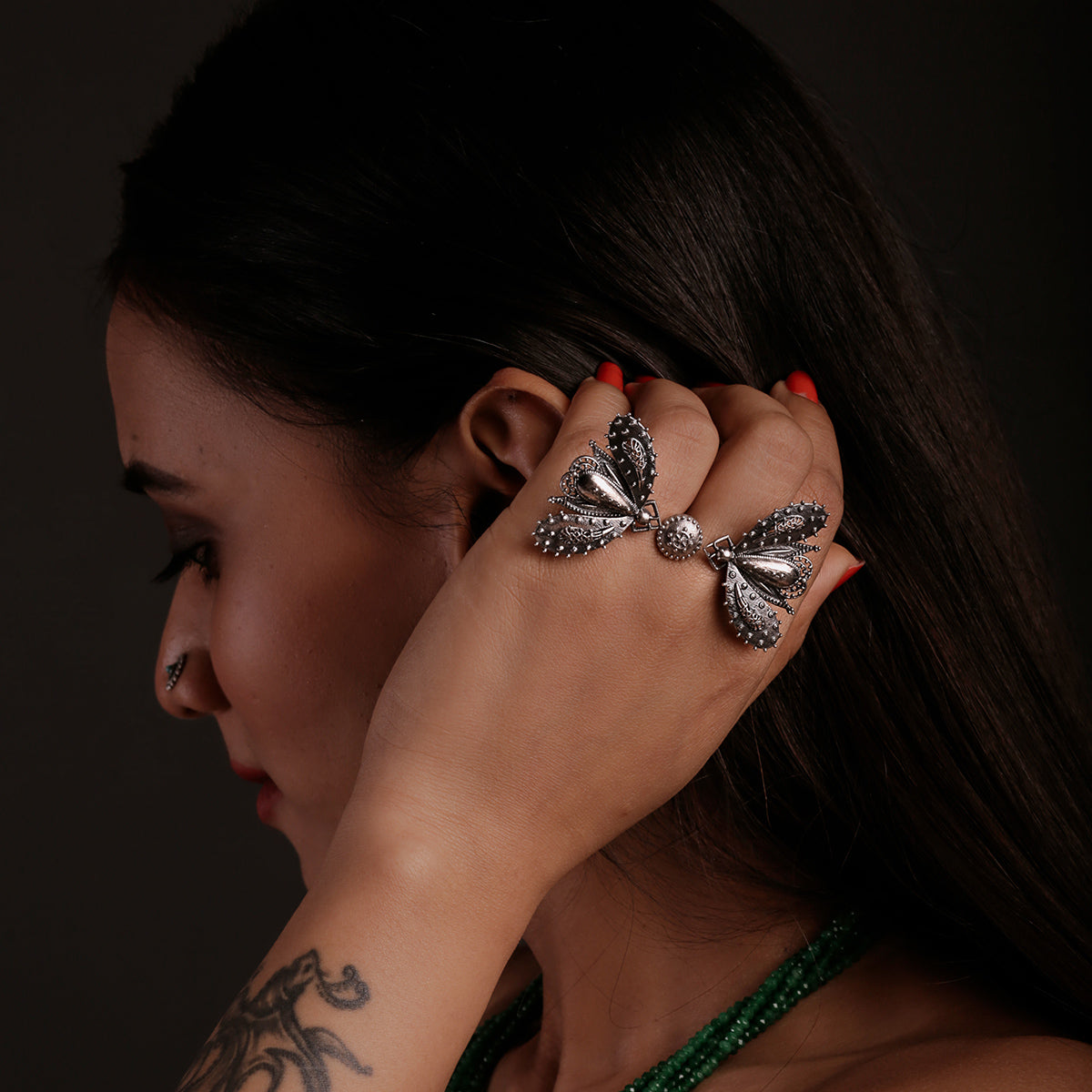 titli double finger silver ring