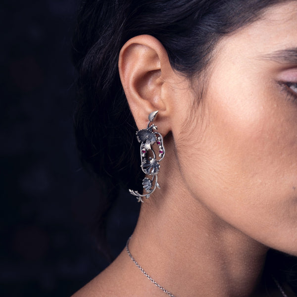 William Morris - Compton Silver Dangling Earrings by Moha