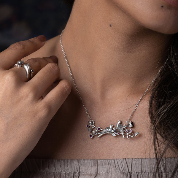 William Morris - Strawberry Thief Horizontal Silver Pendant by Moha