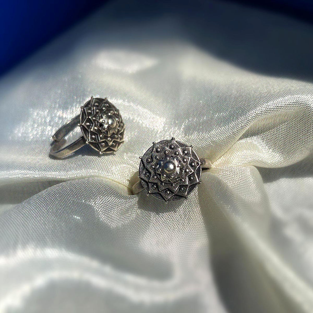 gul silver toe ring by moha