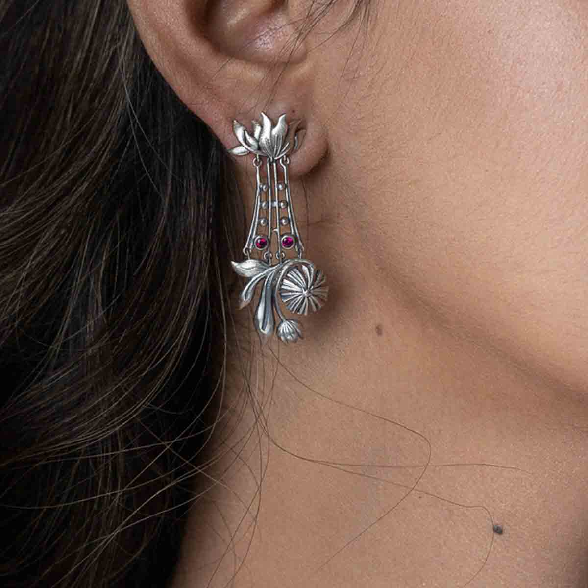 William Morris - Rising Lilly Silver Earrings by Moha