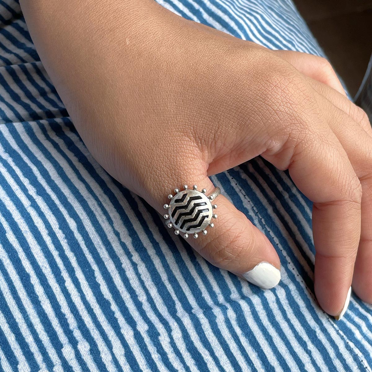 ravi silver thumb ring