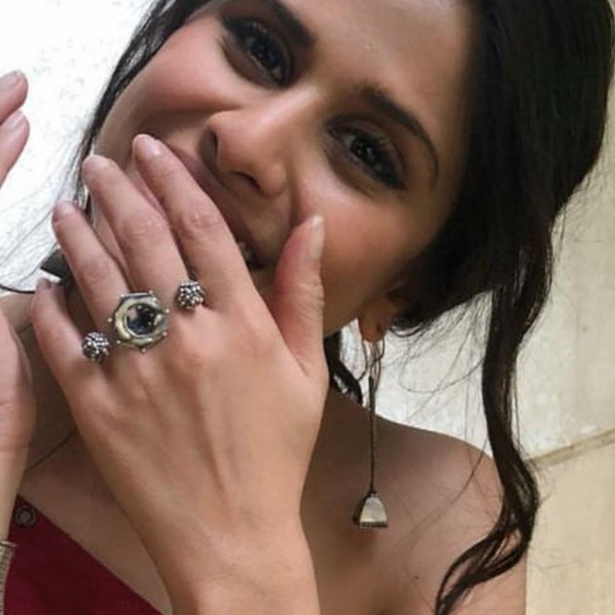 sai tamhankar in elliptical silver earcuffs by moha