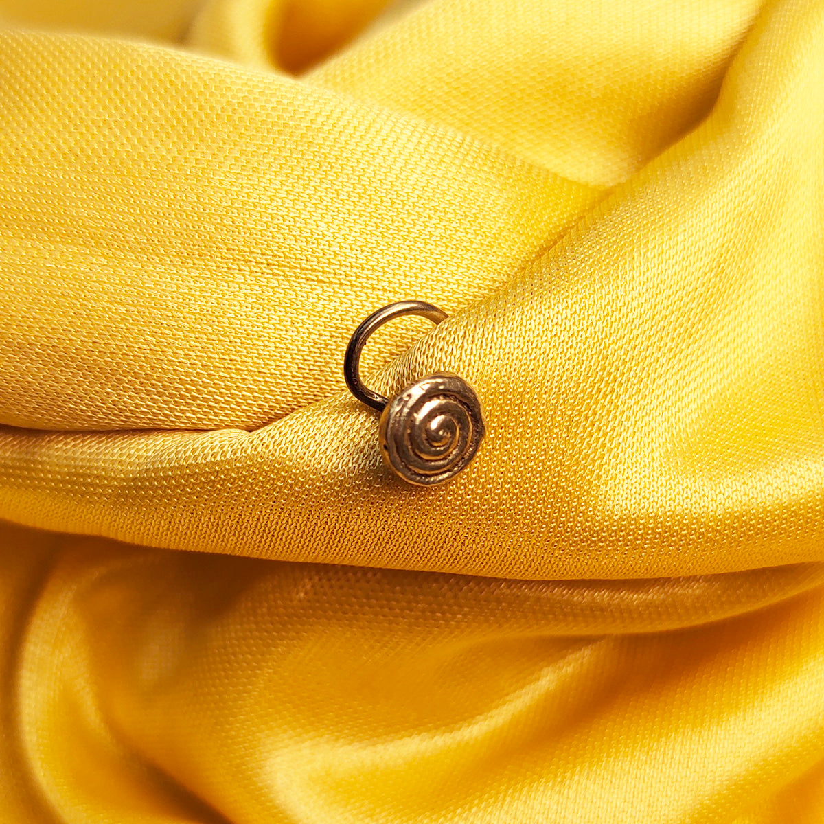 spiral silver nose pin pierced by moha