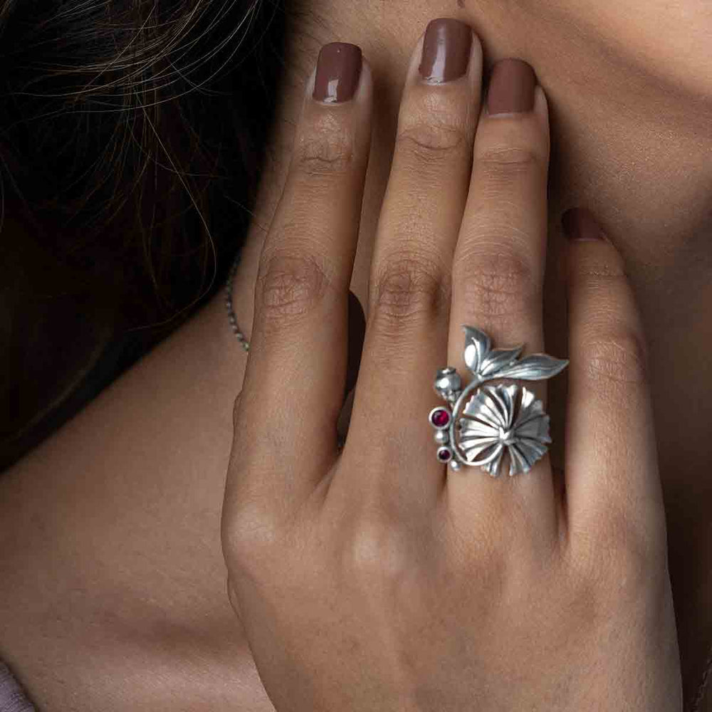 william morris bloom lilly silver finger ring by moha